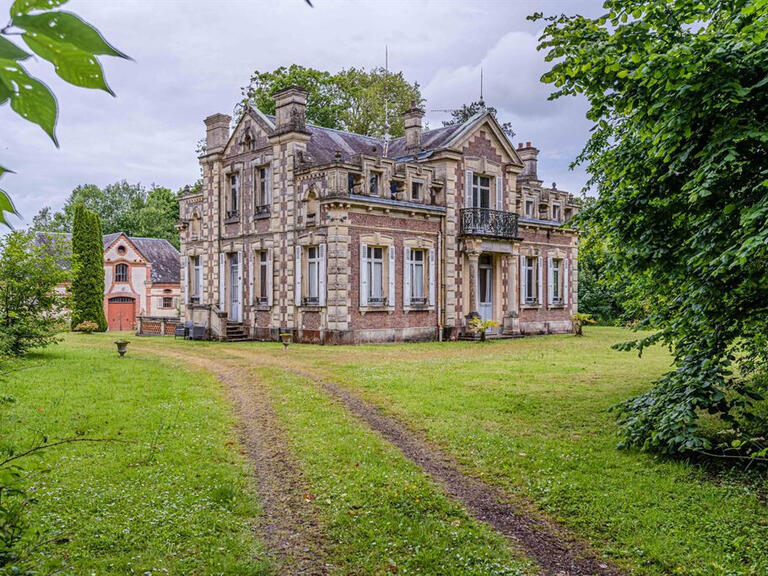 Castle Cerisy-la-Forêt - 5 bedrooms - 298m²