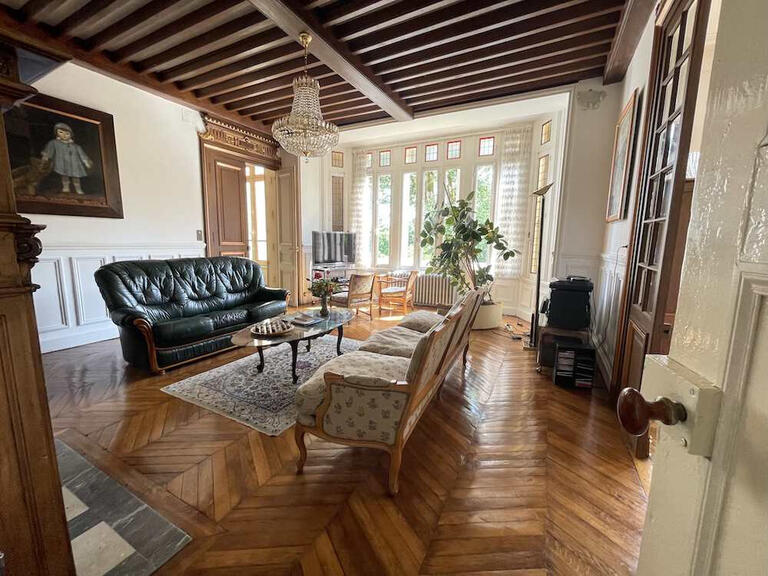 House Ceyzérieu - 8 bedrooms - 430m²