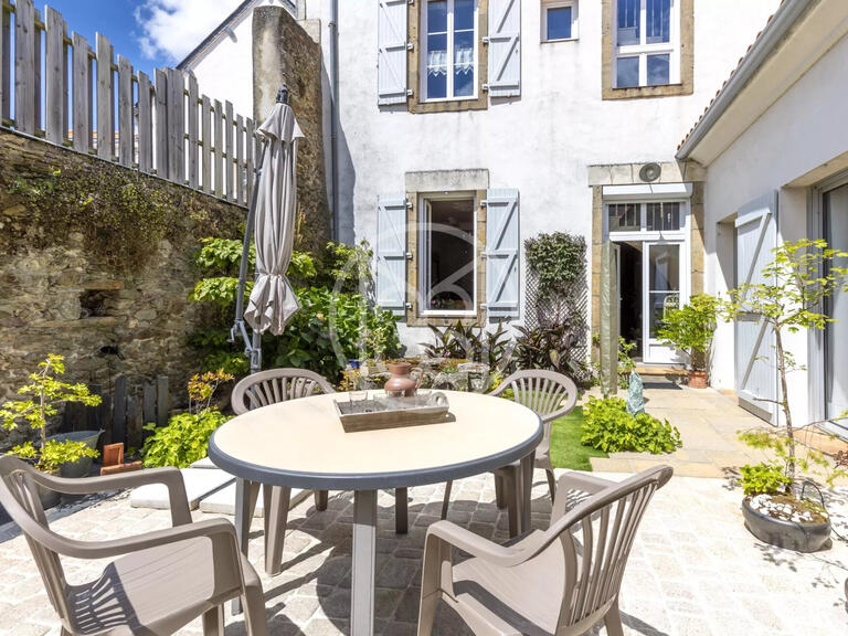 Maison Challans - 7 chambres - 300m²