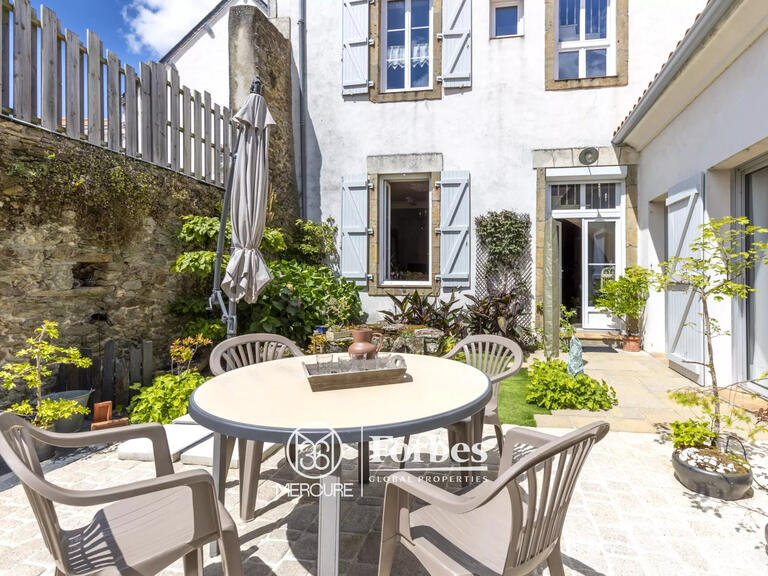 Maison Challans - 7 chambres - 300m²