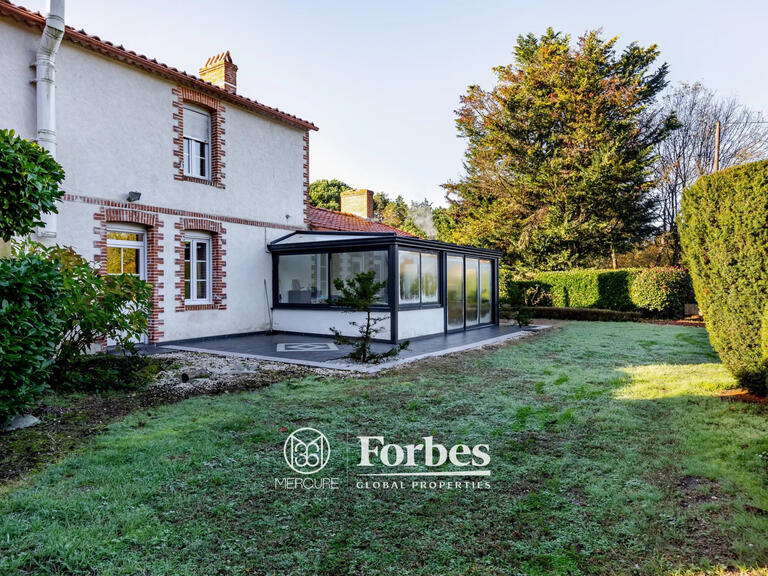 Propriété Challans - 3 chambres - 174m²