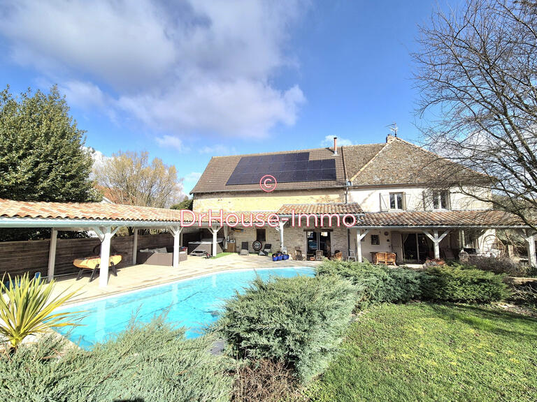 Villa Chalon-sur-Saône - 6 chambres - 313m²