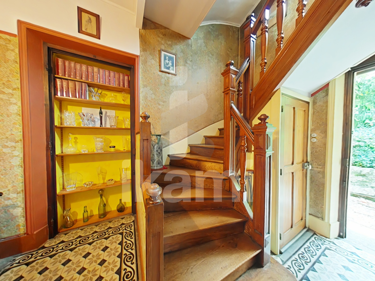 House Chambéry - 8 bedrooms - 310m²