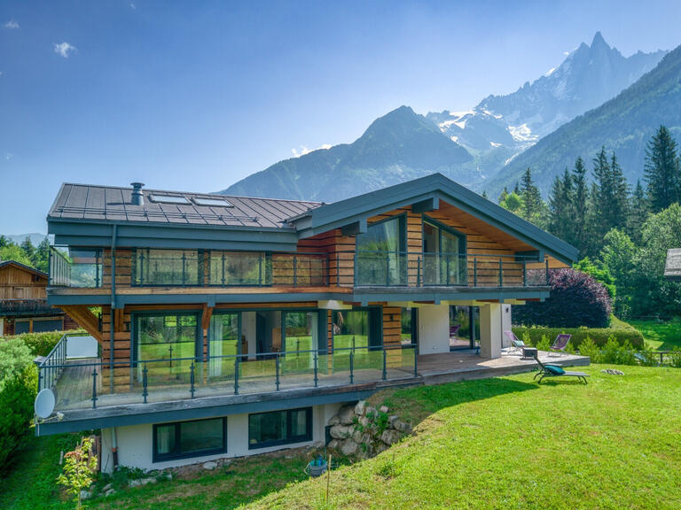 Chalet Chamonix-Mont-Blanc - 4 bedrooms - 245m²