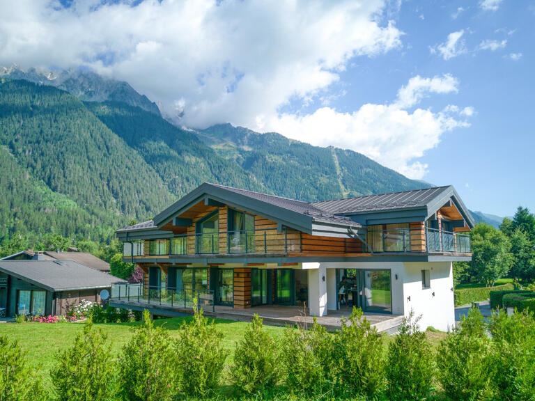 Chalet Chamonix-Mont-Blanc - 4 bedrooms - 245m²