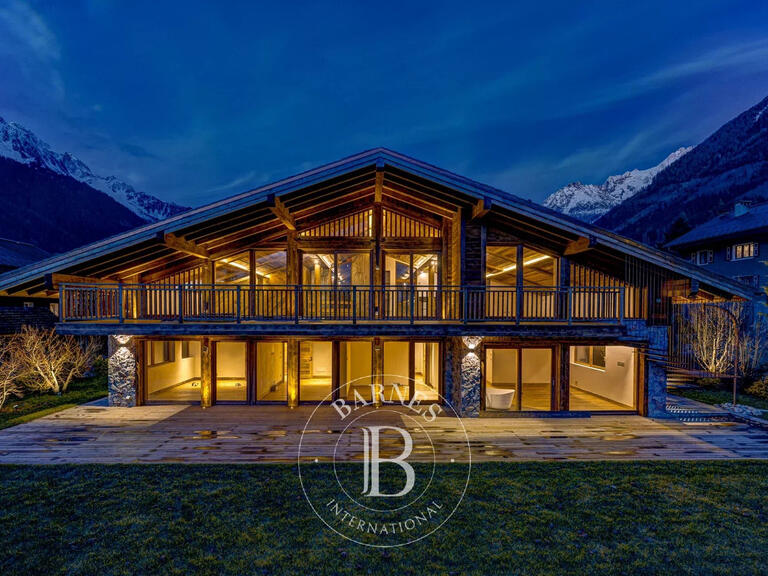 Chalet Chamonix-Mont-Blanc - 5 bedrooms - 577m²