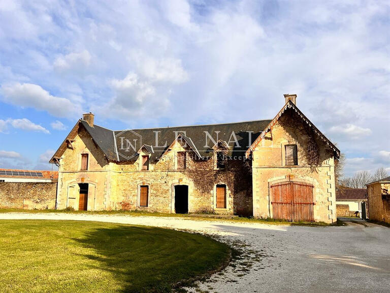 Sale Castle Chantonnay - 10 bedrooms