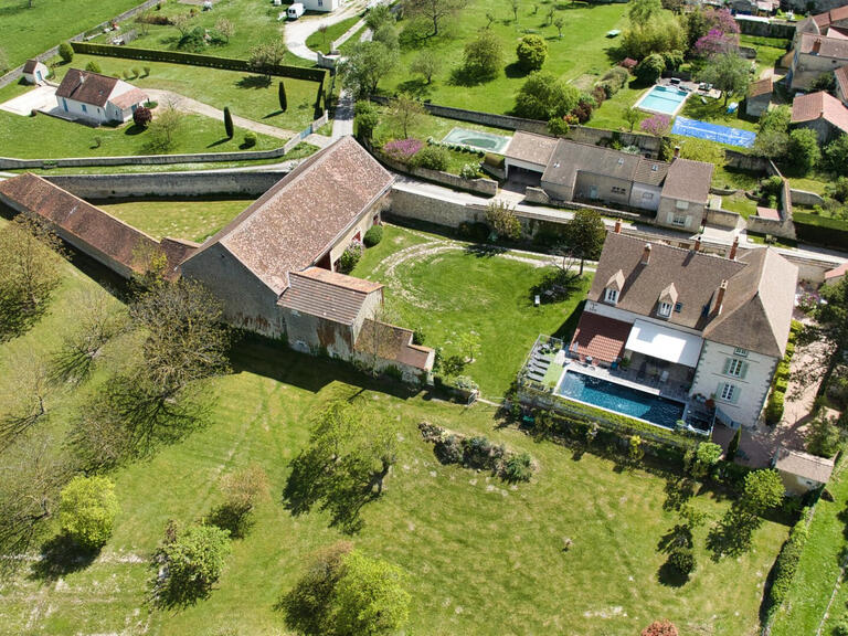 Maison Charroux - 5 chambres - 585m²