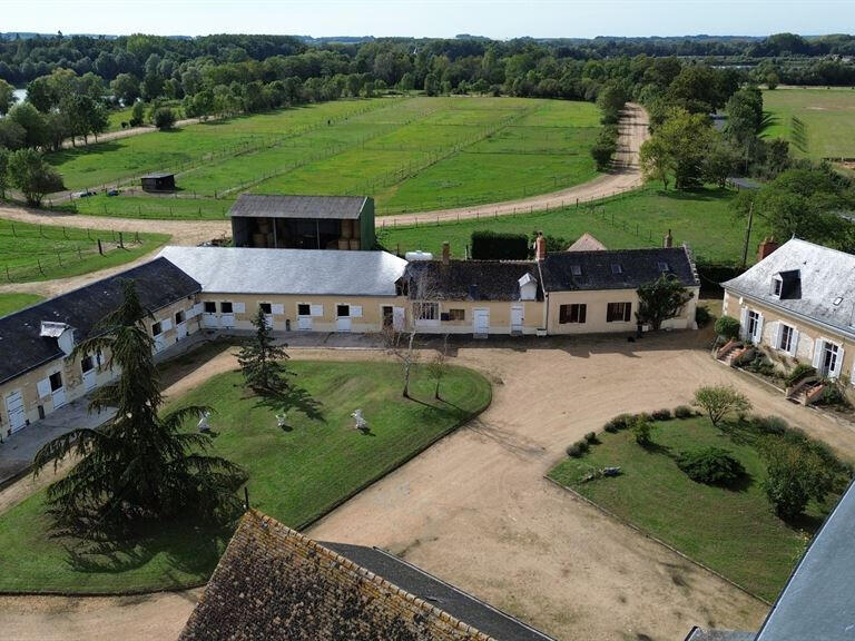 Propriété équestre Chateau-du-Loir - 9 chambres - 400m²