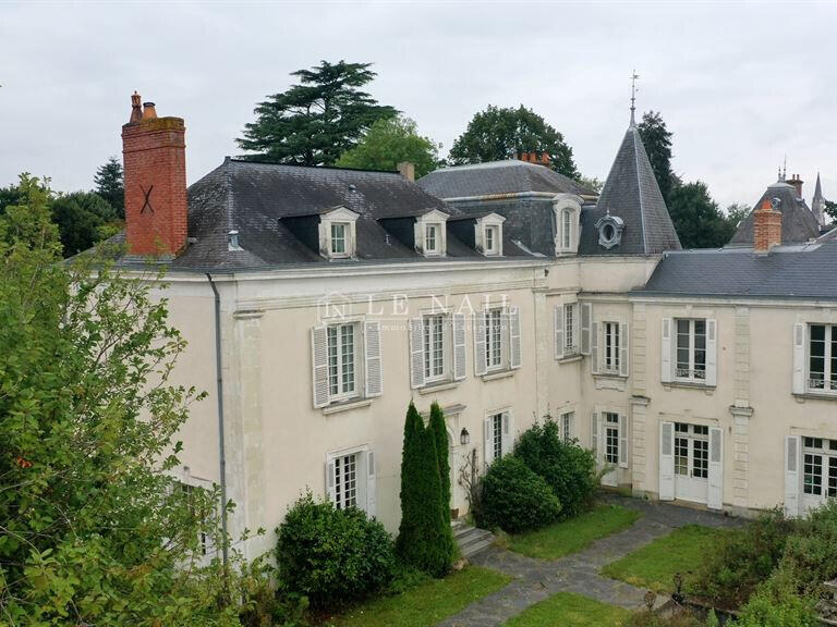 House Château-Gontier-sur-Mayenne - 7 bedrooms - 380m²