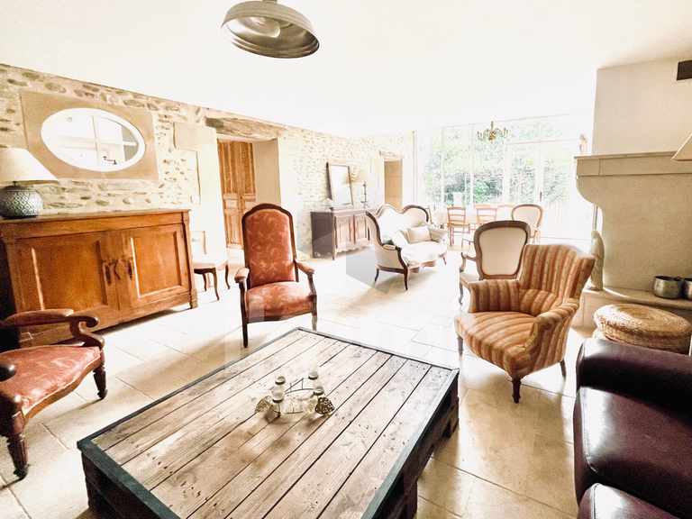 House Châteauneuf-de-Galaure - 8 bedrooms - 320m²