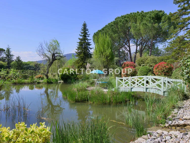 Maison Châteauneuf-Grasse - 6 chambres - 338m²