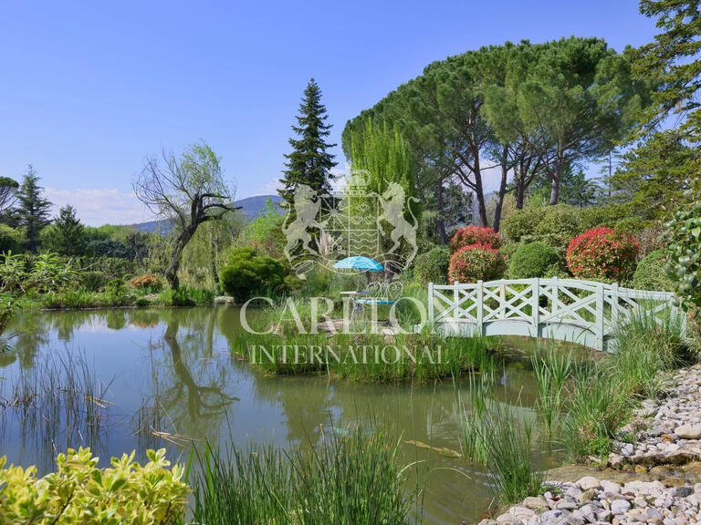 Maison Châteauneuf-Grasse - 6 chambres - 338m²