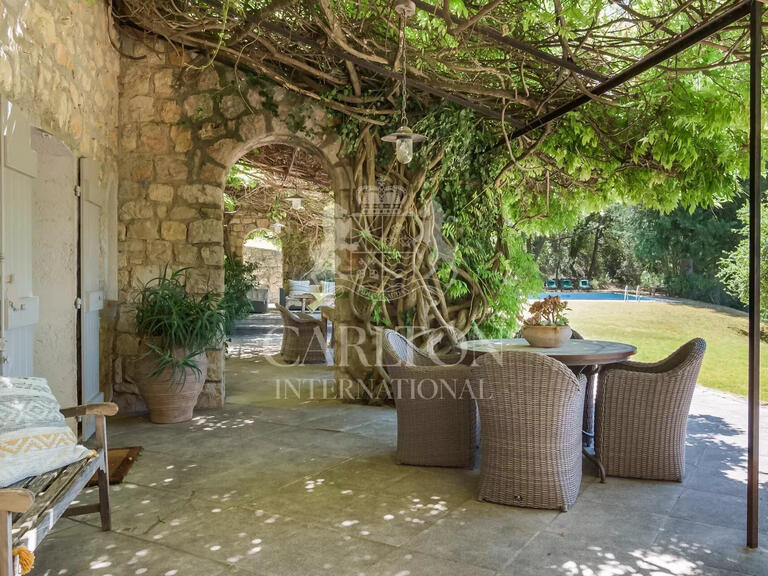 Maison Châteauneuf-Grasse - 5 chambres - 419m²