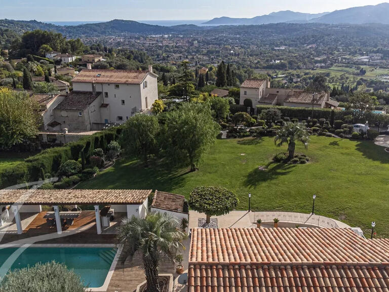 Maison Châteauneuf-Grasse - 4 chambres - 335m²