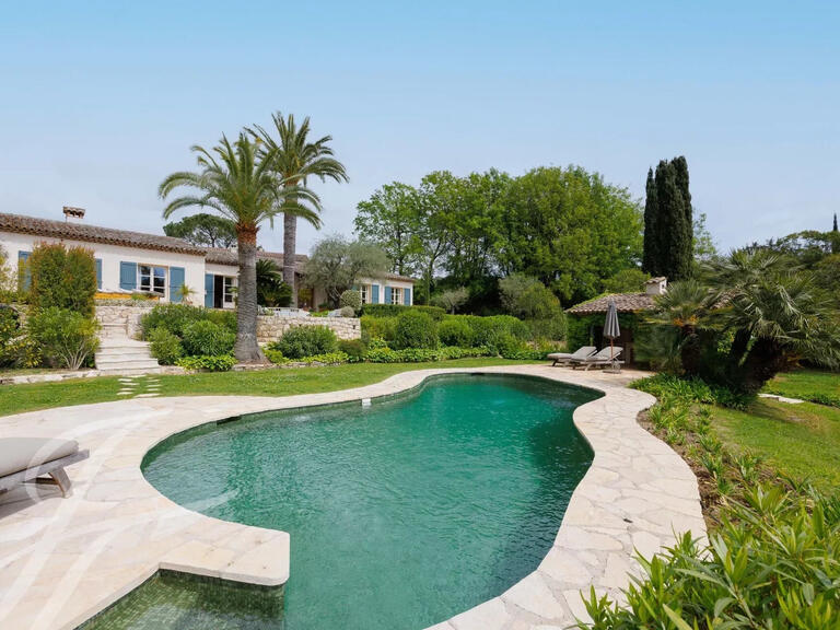 Maison Châteauneuf-Grasse - 5 chambres - 215m²