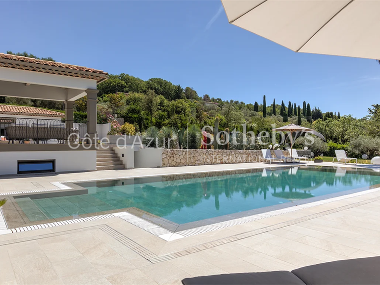 Maison Châteauneuf-Grasse - 9 chambres - 550m²