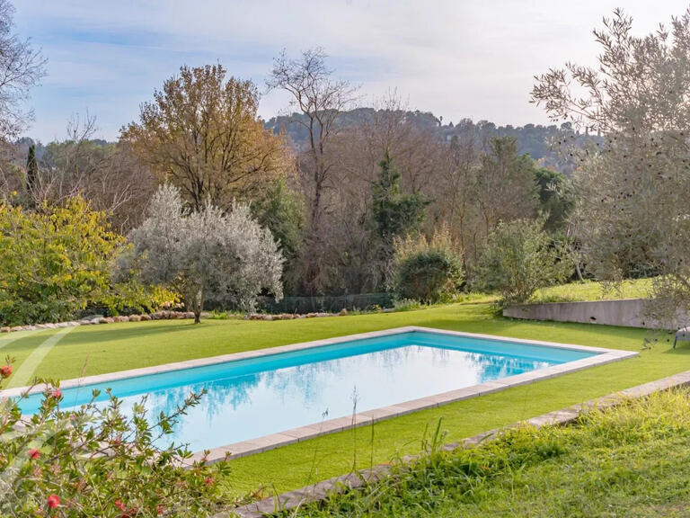 Maison Châteauneuf-Grasse - 4 chambres - 220m²