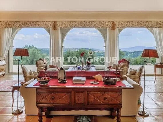 Vente Propriété Châteauneuf-Grasse - 6 chambres