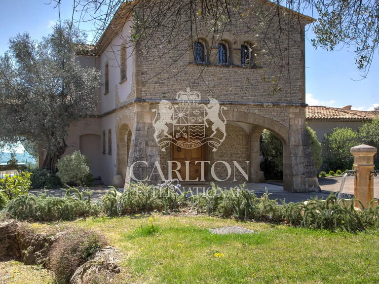 Propriété Châteauneuf-Grasse - 6 chambres - 625m²