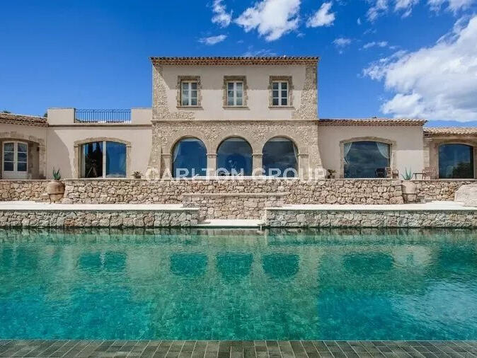 Vente Propriété Châteauneuf-Grasse - 6 chambres