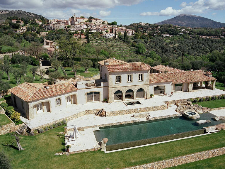 Propriété Châteauneuf-Grasse - 6 chambres - 625m²