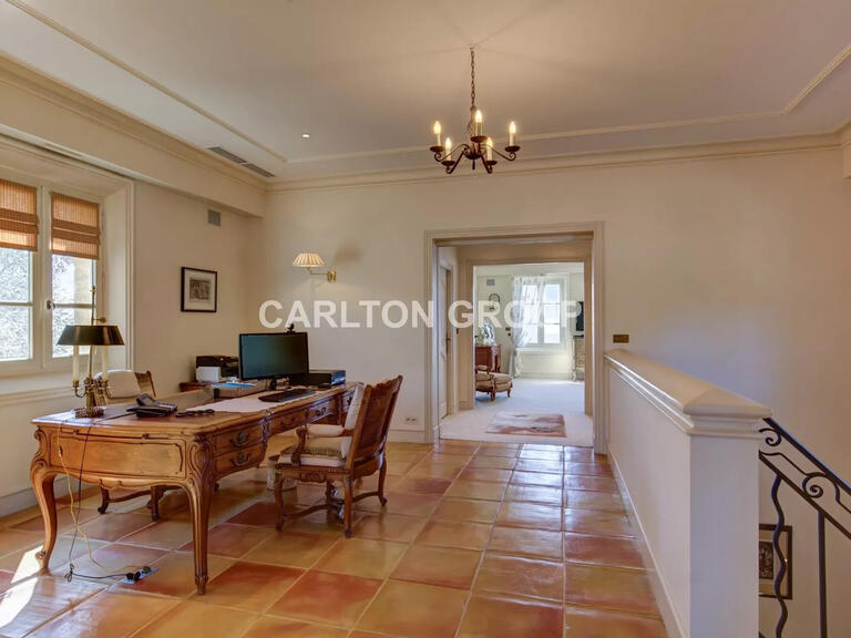 Vente Propriété Châteauneuf-Grasse - 6 chambres