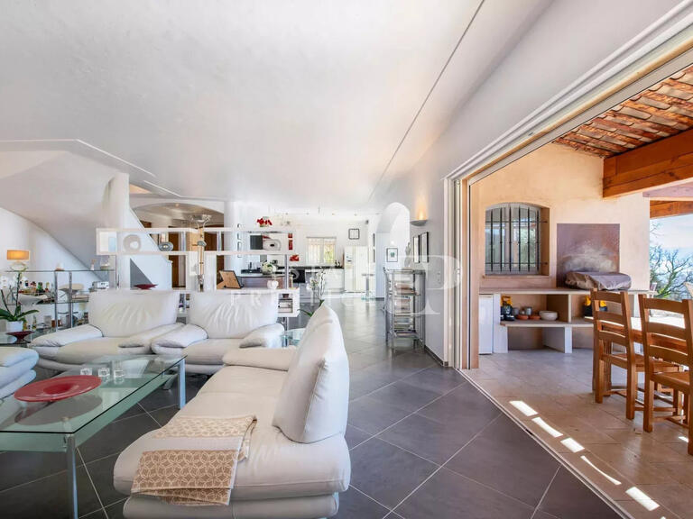 Villa Châteauneuf-Grasse - 5 bedrooms - 284m²