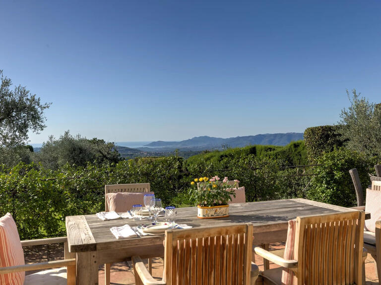 Villa Châteauneuf-Grasse - 4 bedrooms - 200m²