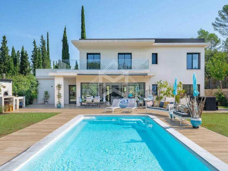 Villa Châteauneuf-Grasse - 4 bedrooms - 160m²