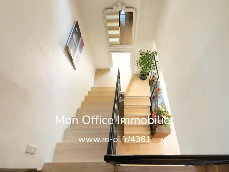 House Châteauneuf-le-Rouge - 7 bedrooms - 227m²