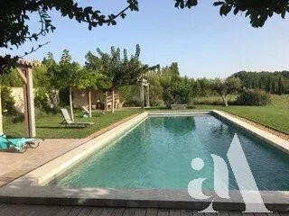 House Châteaurenard - 5 bedrooms - 60800m²