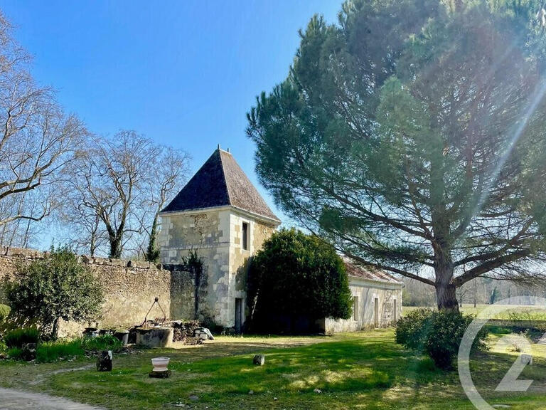 Sale Castle Châtellerault