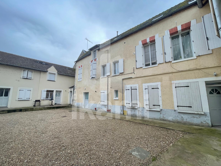 House Châtillon-sur-Loire - 715m²