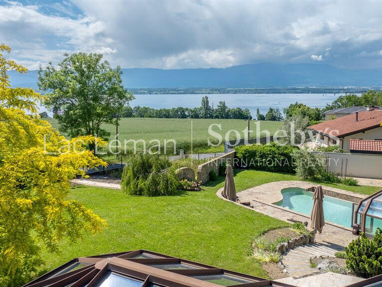 Maison Chens-sur-Léman - 3 chambres - 380m²