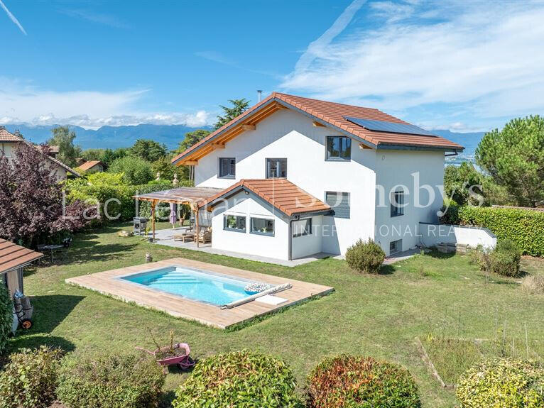 Maison Chens-sur-Léman - 5 chambres - 194m²