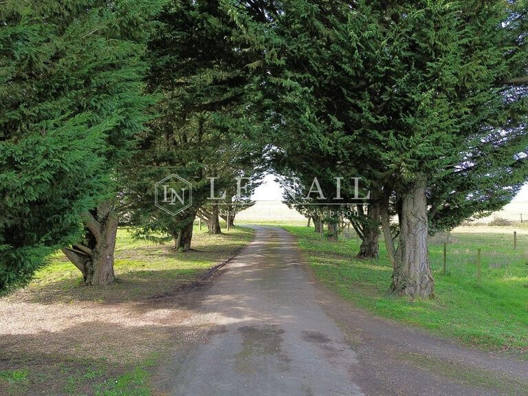 Maison Chinon - 9 chambres - 392m²