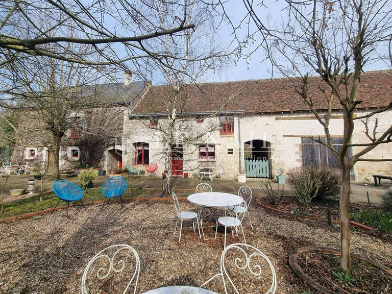 Maison Chinon - 9 chambres - 392m²