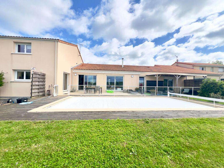 House Cholet - 7 bedrooms