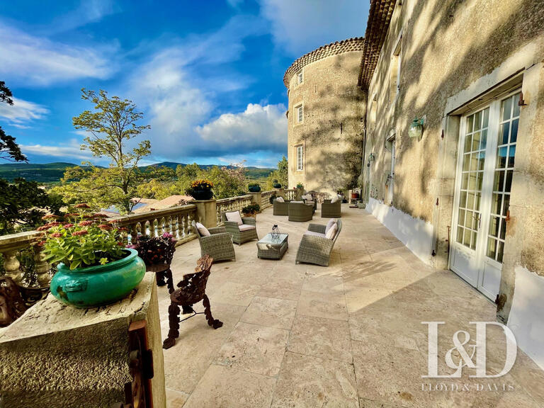 Château Chomérac - 16 chambres - 1560m²