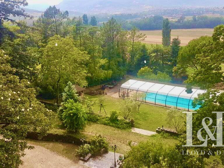 Château Chomérac - 16 chambres - 1560m²