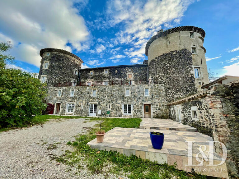 Castle Chomérac - 16 bedrooms - 1560m²