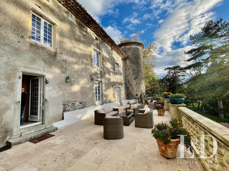 Château Chomérac - 16 chambres - 1560m²