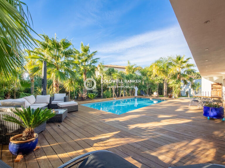 Villa Cogolin - 4 bedrooms - 140m²