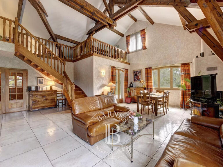 Property Collonges-sous-Salève - 519m²