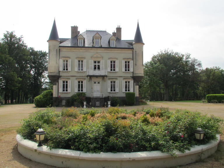 Château Colombier - 10 chambres - 570m²