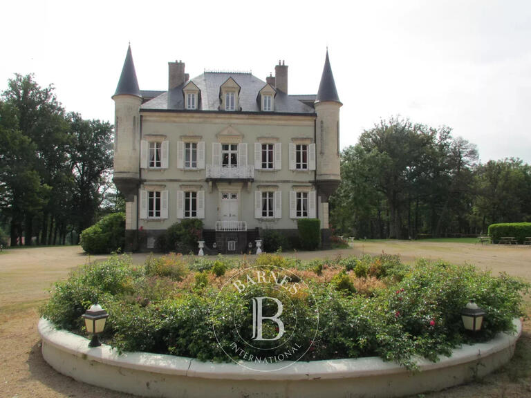 Château Colombier - 10 chambres - 570m²