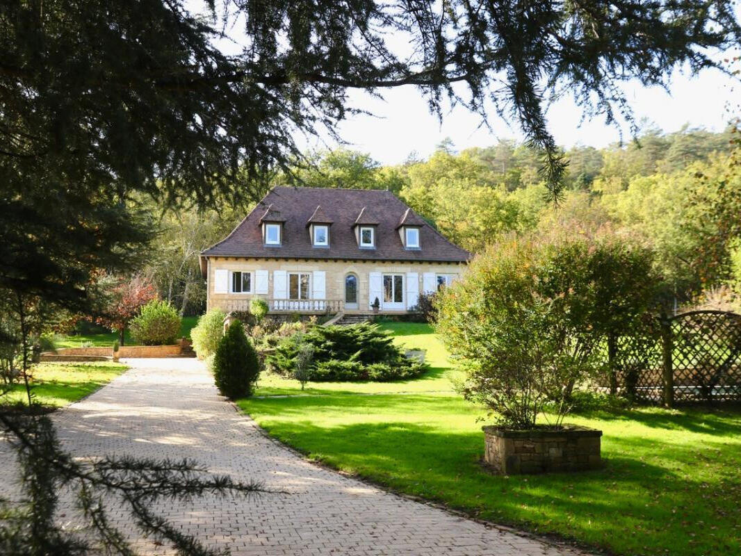 Maison Coly-Saint-Amand