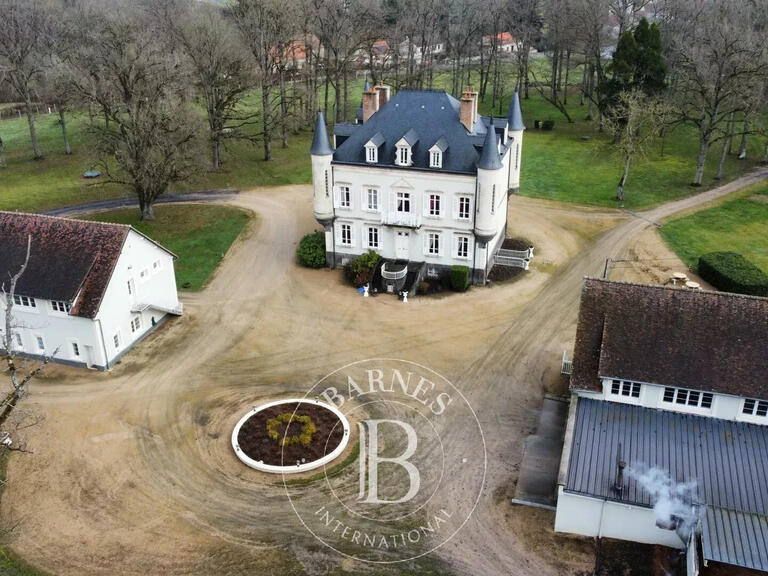 Château Commentry - 10 chambres - 570m²