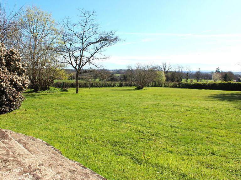 Château Confolens - 9 chambres - 600m²